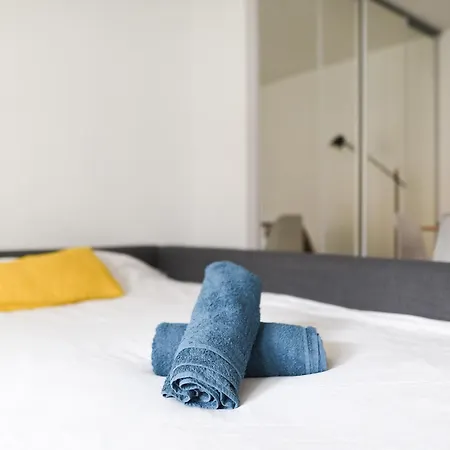 Apartment T2 Hyper Centre Avec Terrasse Et Parking Gratuit